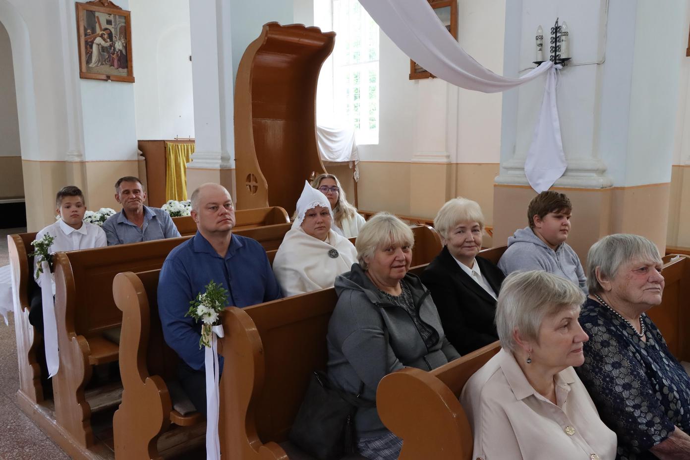 PIRMĀ SVĒTĀ KOMŪNIJA VĀRKAVAS BAZNĪCĀ